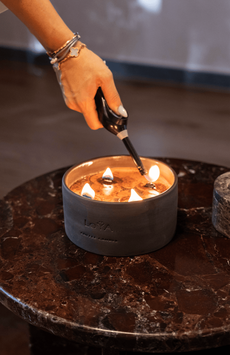 LoYA Coffee Candle with Frankincense oil - 850g - LoŸA 