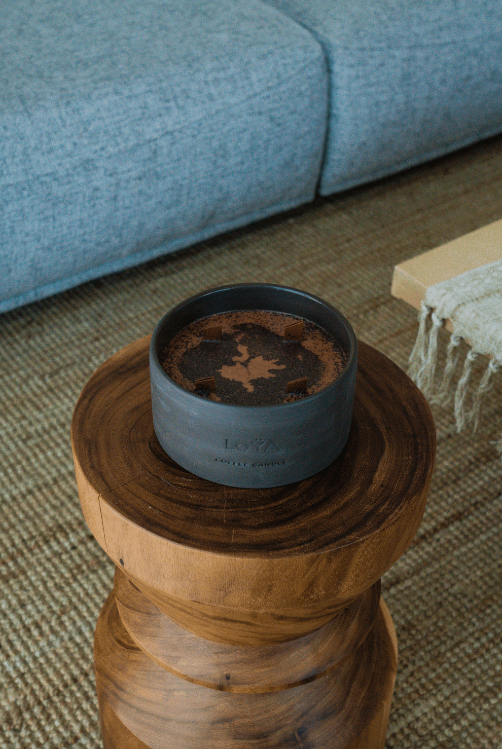 LoYA Coffee Candle with Frankincense oil - 850g - LoŸA 